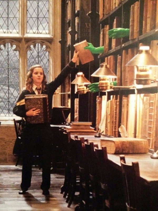 Как снималась сцена в библиотеке, где книги Гермионы сами вставали на полку