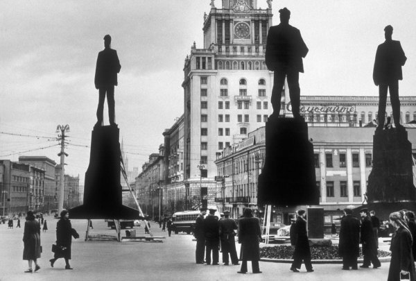 Выбор места для установки памятника Маяковскому. Триумфальная площадь, Москва, 1958 год