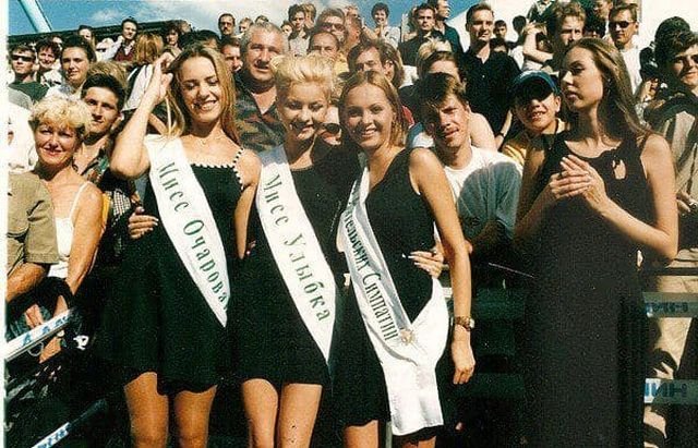 Участницы конкурса «Мисс Москва» 1999 года.