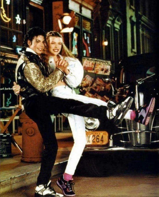 Майкл Джексон и Милла Йовович, 1990 г.