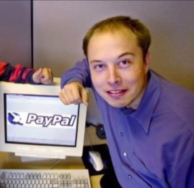 Илон Маск, пока ещё только соучредитель PayPal, США, 1999г.