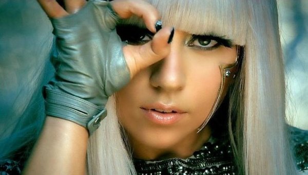 Хиту Леди Гага «Poker Face» уже 13 лет