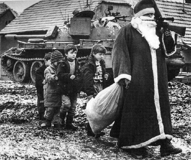 Дед Мороз во время войны за независимость Хорватии. Югославия, 1991 год.