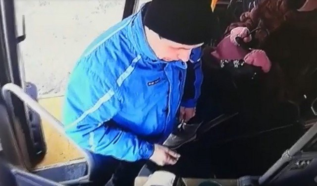 Пассажир избил водителя автобуса в Петропавловске-Камчатском за просьбу надеть маску