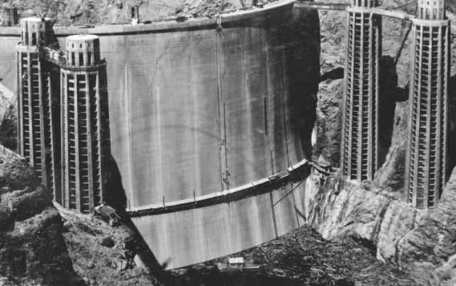 Плотина Гувера без воды, 1936 год.