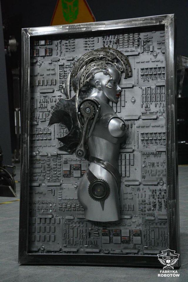 Себастьян Кухарски — художник, создающий скульптуры из металлолома, посвященные известным фильмам