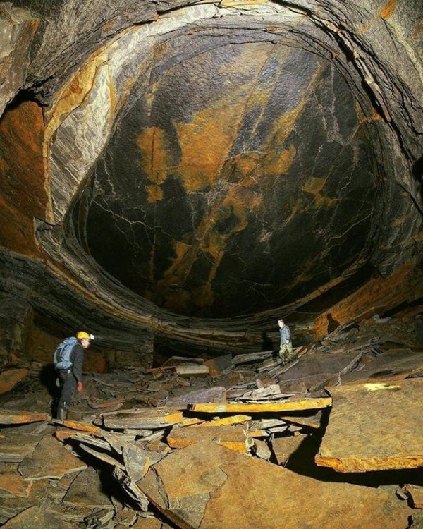 Каменная шахта «Глаз дракона» в Великобритании