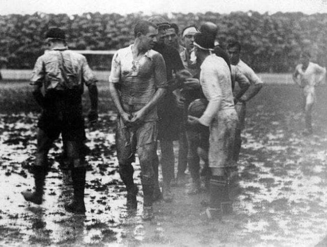 Первый футбольный матч между командами «Реал Мадрид» — «Барселона». Испания, 1929 год.