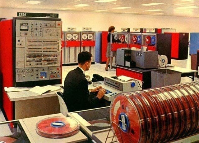 Компьютерный зал, 1960 год.