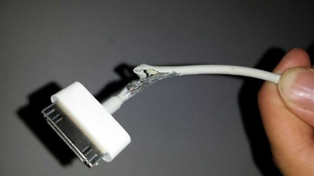 кабель зарядки iphone 4