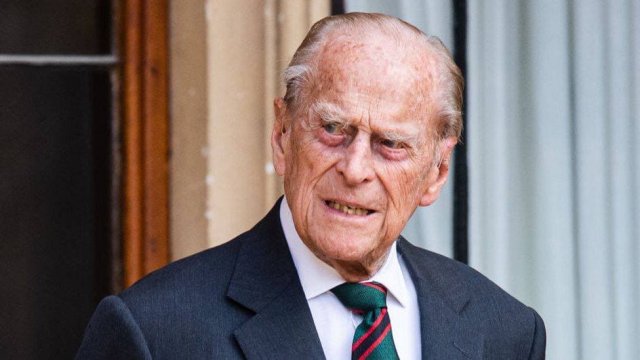 Умер муж королевы принц Филипп, ему было 99 лет