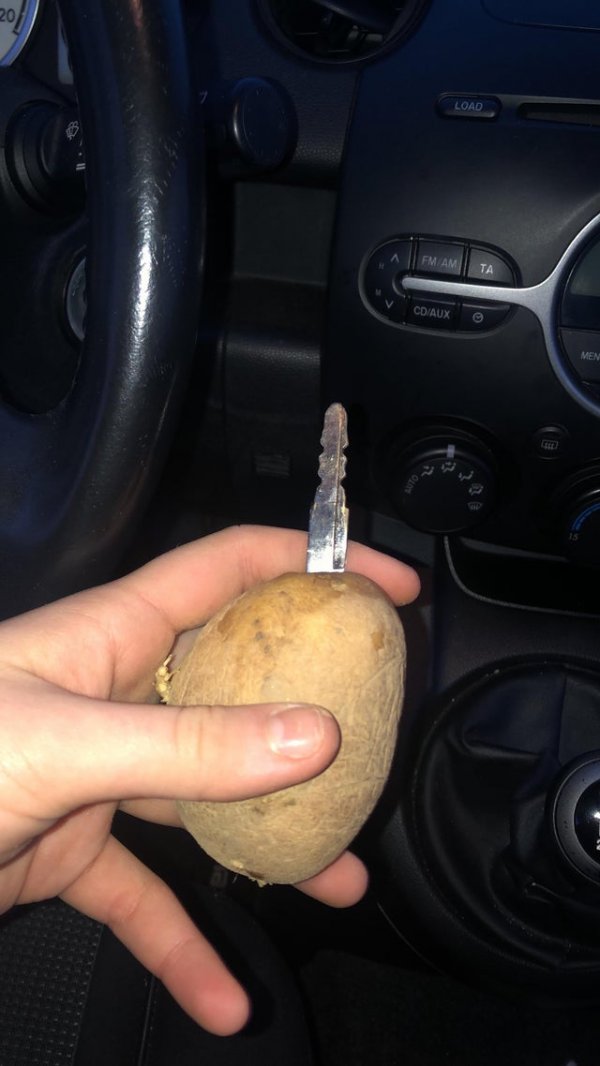 Если ваш ключ сломается, просто воткните его в картошку
