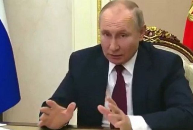 Владимир Путин объявил с 1 по 11 мая выходными