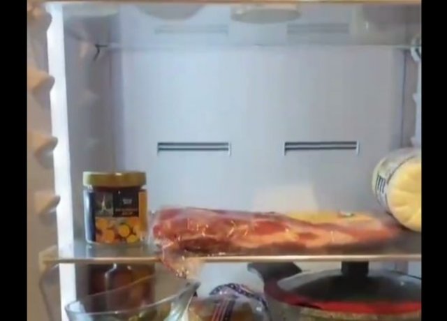 Необычный житель в холодильнике
