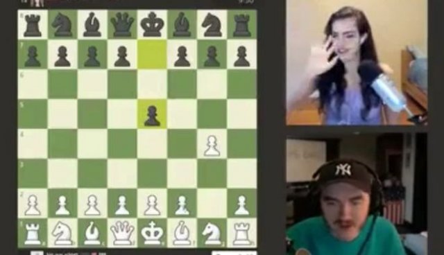 Парень очень быстро проиграл в шахматы - по собственной глупости