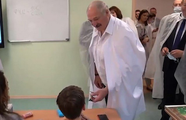 Президент Беларуси Александр Лукашенко: &quot;Я - глюкоза для взрослых&quot;