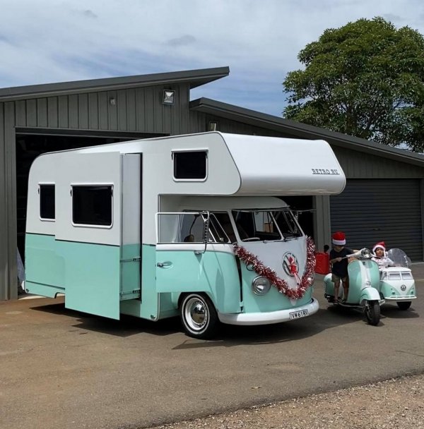Механик из Австралии купил старый фургон за пару ящиков пива и превратил его в крутой дом на колесах