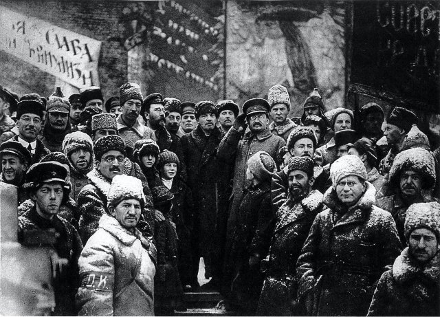 Большeвики во главе с Лениным, зима 1917-1918 гг.