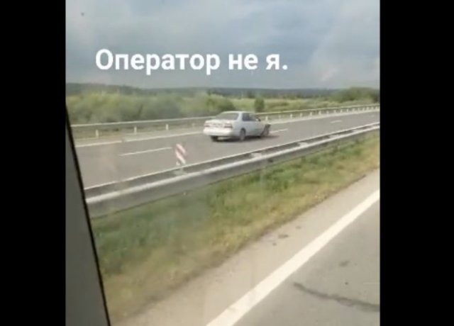 В Кемеровской области водитель устроил аварию, двигаясь на большой скорости по встречной полосе