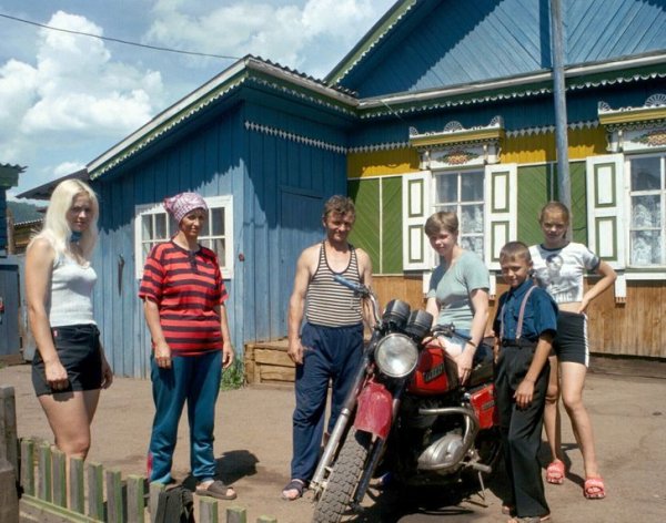 Жители небольшой сибирской деревни