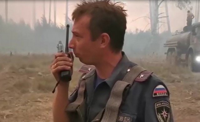 Пожарные в Мордовском заповеднике оказались в огненном кольце