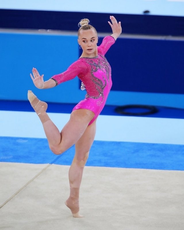 Ангелина Мельникова победила в личном многоборье на чемпионате мира по гимнастике в Китаксюсю