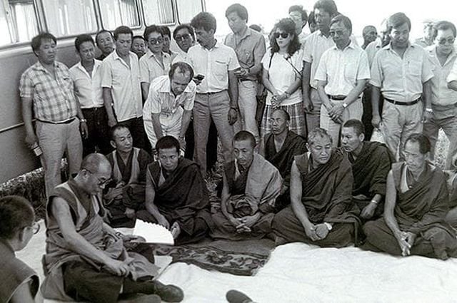 Первый визит Далай-ламы XIV в Калмыкию