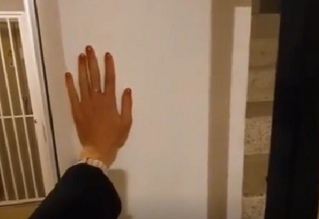 Странный лифт в одном из жилых домов в Испании