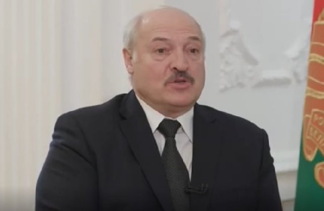 Президент Беларуси Александр Лукашенко в черном костюме