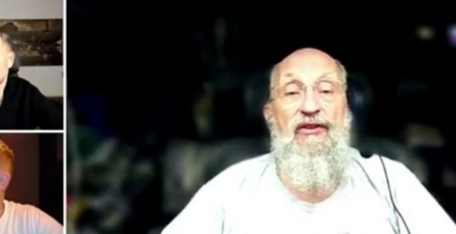 72-летний депутат Госдумы признался, что появляется на людях голым