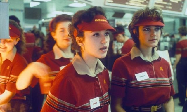 Первые работники первого McDonald’s в Москве, 1990 год.