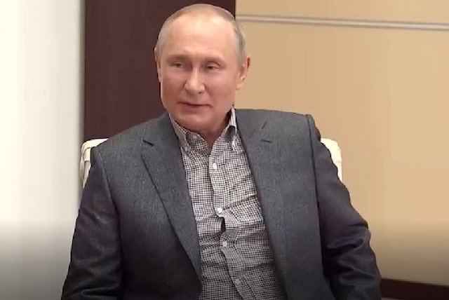 Владимир Путин рассказал, что уже ревакцинировался