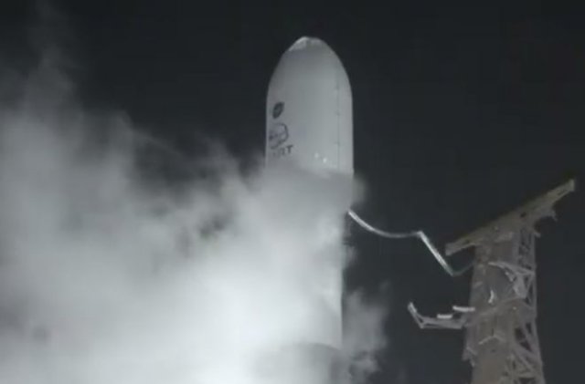 NASA и SpaceX запустили первый космический объект, который должен будет защитить Землю от астероида