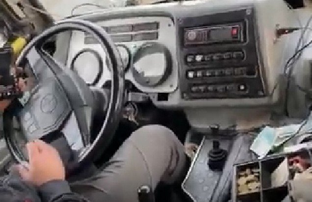 Водитель кемеровской маршрутки, который слишком любит TikTok, встретился с полицией