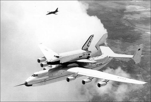 Перевозка &quot;Бурана&quot; на самолете Ан-225 &quot;Мрия&quot;, май 1989 года.
