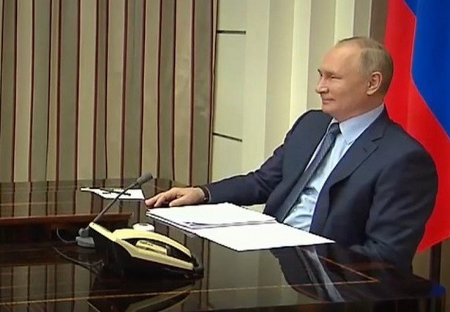 Владимир Путин поговорил с Джо Байденом по видеосвязи