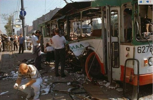 Взрыв в троллейбусе на Пушкинской площади, 1996 год.