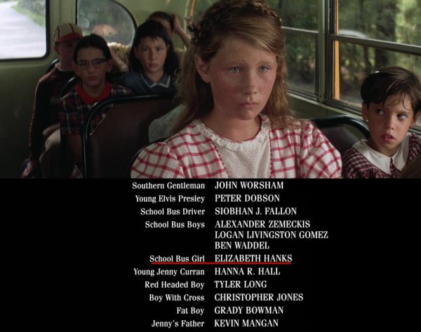 В «Форресте Гампе» (1994) девочку в автобусе, которая не позволяет Форресту сесть рядом с ней, играет Элизабет Хэнкс, дочь Тома Хэнкса