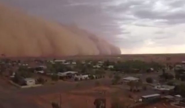Красивые кадры: австралийский штат Квинслэнд накрыла огромная песчаная буря