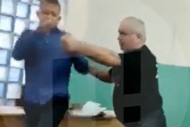 В Хабаровске учитель физики вышвырнул ученика из кабинета во время урока