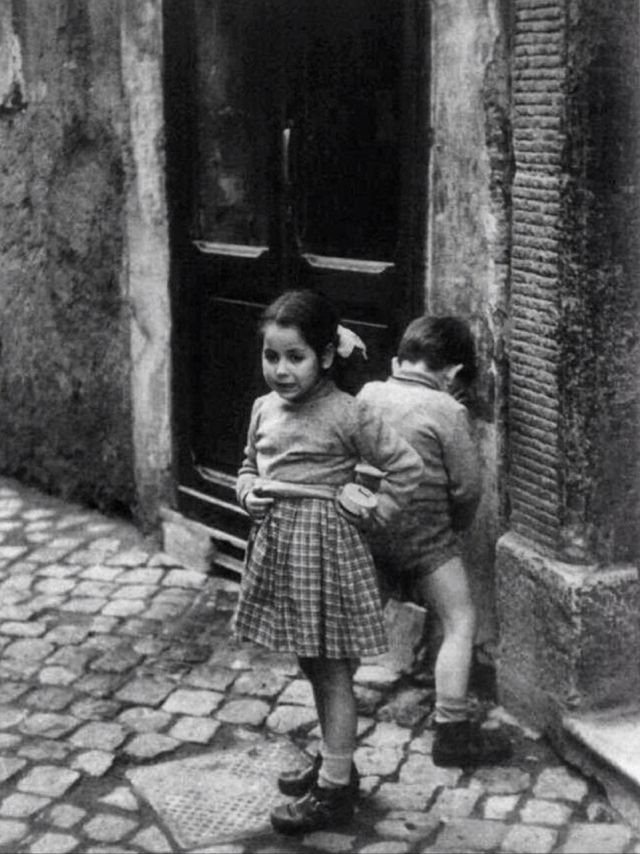 Настоящая женщина всегда прикроет. Италия, 1960 г.