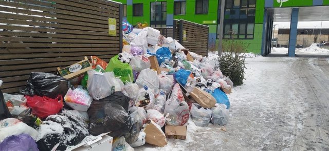 В Петербурге настоящий ад с уборкой снега и мусора