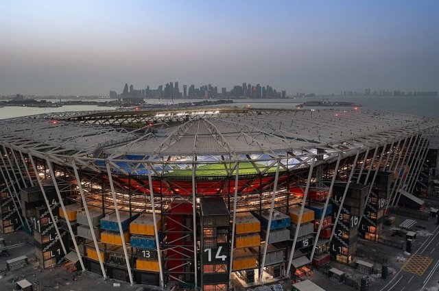 К Чемпионату мира по футболу 2022 в Катаре построили стадион из грузовых контейнеров