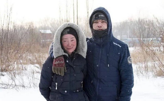 Бездомной паре из Красноярска устроили яркую фотосессию