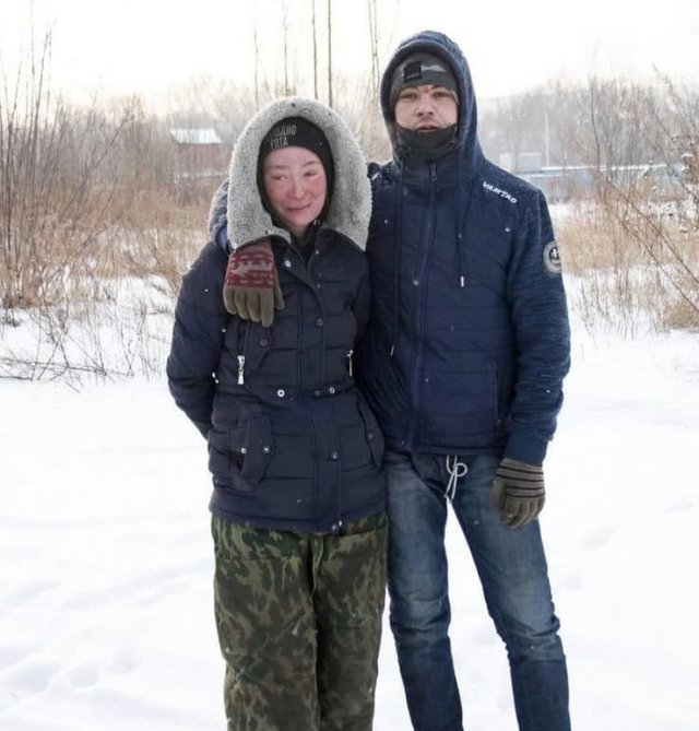 Бездомной паре из Красноярска устроили яркую фотосессию