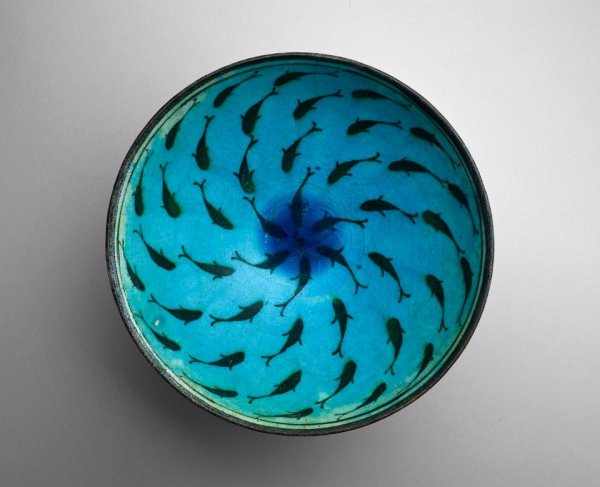 Чаша с рыбками из иранского города Кашан, конец 13 – середина 14 веков