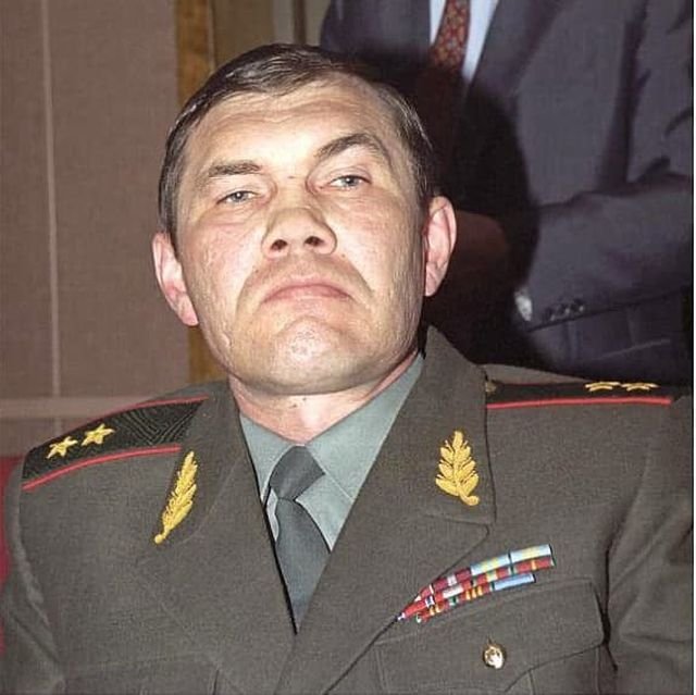 Депутат Госдумы Александр Лебедь, 1995 год