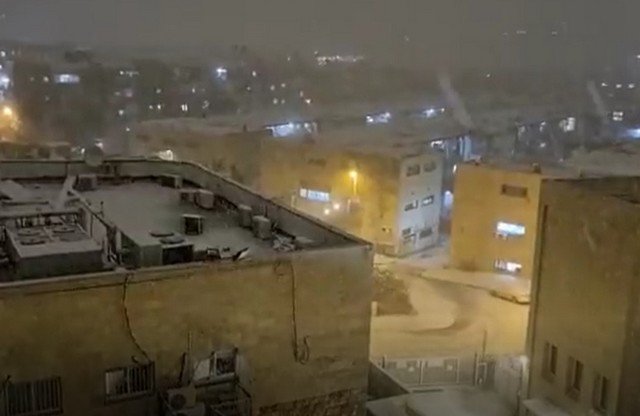 Cнегопад в Израиле вызвал настоящий апокалипсис и остановил движение