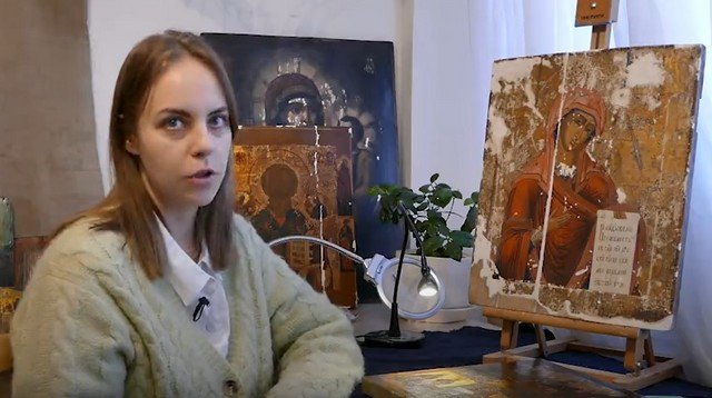 Кристина Карнаухова, художница из Петербурга, стала популярной в Сети из-за реставрации икон