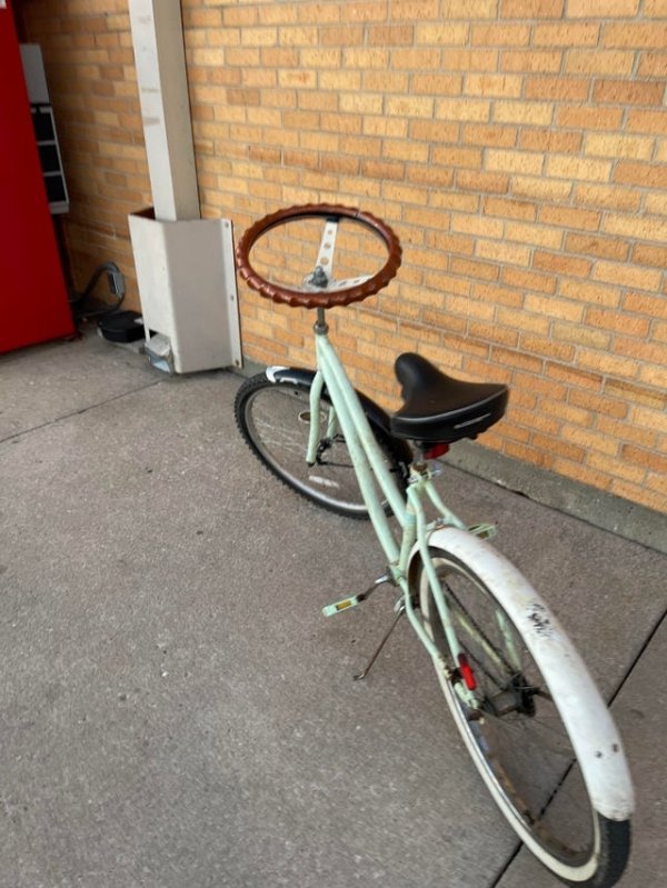 Вот такой велосипед попался на улице